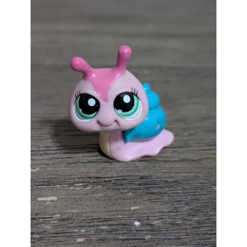 Littlest Pet Shop Authentic 2007 # 1733 Pink Blue Shell Snail Green Eyes